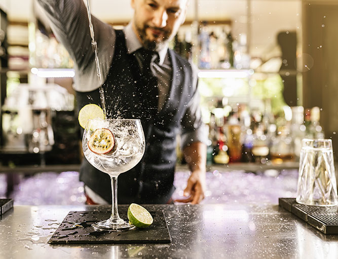 Madira at Tiger Palace Resort is the watering hole to savour the finest collection of beverages from around the world.