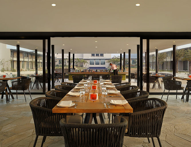 The cabana-lined, poolside dining option at Tiger Palace features a swim-up bar that is perfect for a quick snack or a thirst quencher.